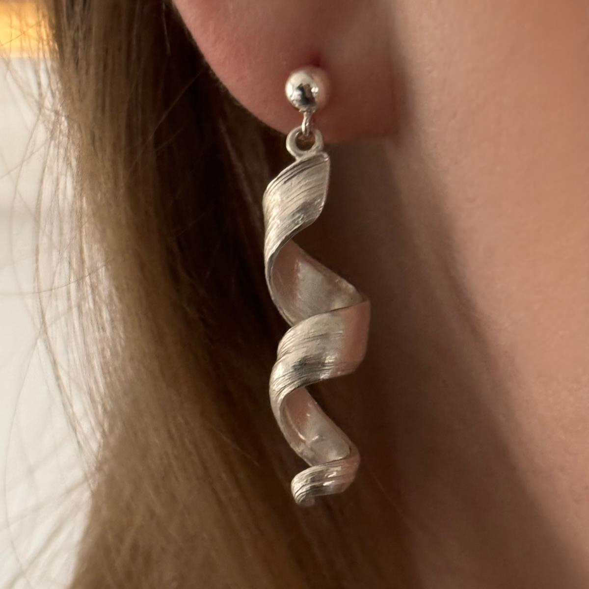 Swirl earrings